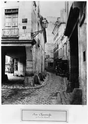 Rue Chanoinesse, desde rue des Chantres, París, 1858-78